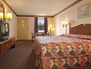 Motel Red Roof - Tennessee Tech 2*